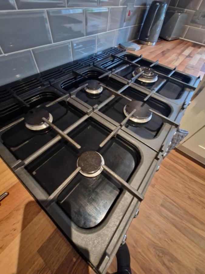 Cosy Roseburn Apartment, Edinburgh - 2 Bedrooms, Free Parking ภายนอก รูปภาพ