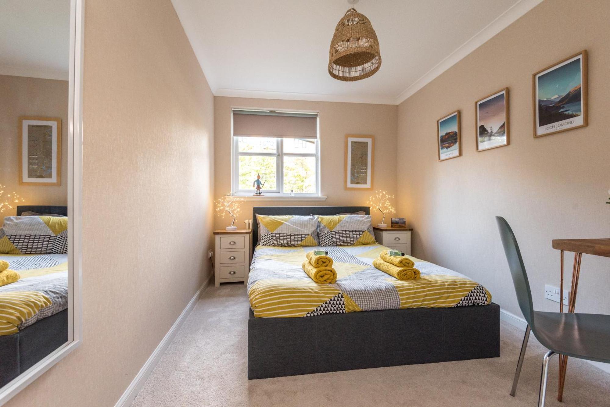 Roseburn Apartment, Edinburgh - 2 Bedrooms, Free Parking ภายนอก รูปภาพ