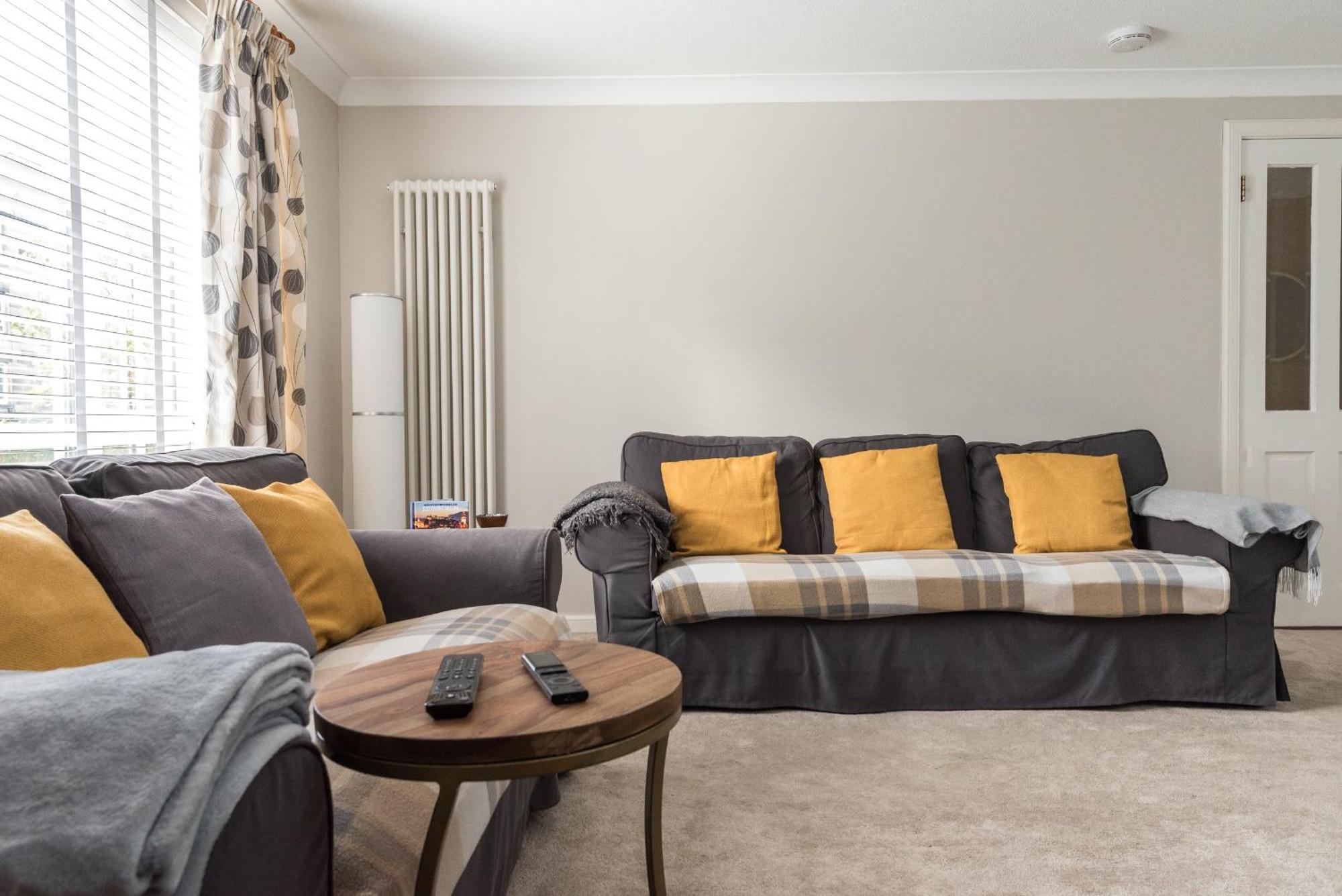 Roseburn Apartment, Edinburgh - 2 Bedrooms, Free Parking ภายนอก รูปภาพ