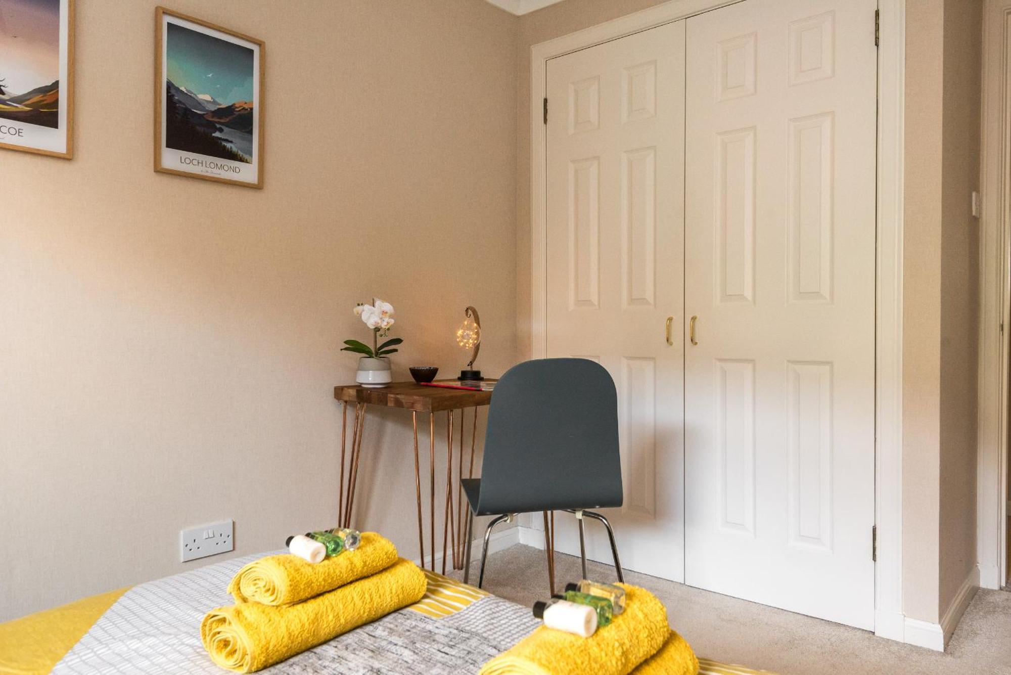 Cosy Roseburn Apartment, Edinburgh - 2 Bedrooms, Free Parking ภายนอก รูปภาพ