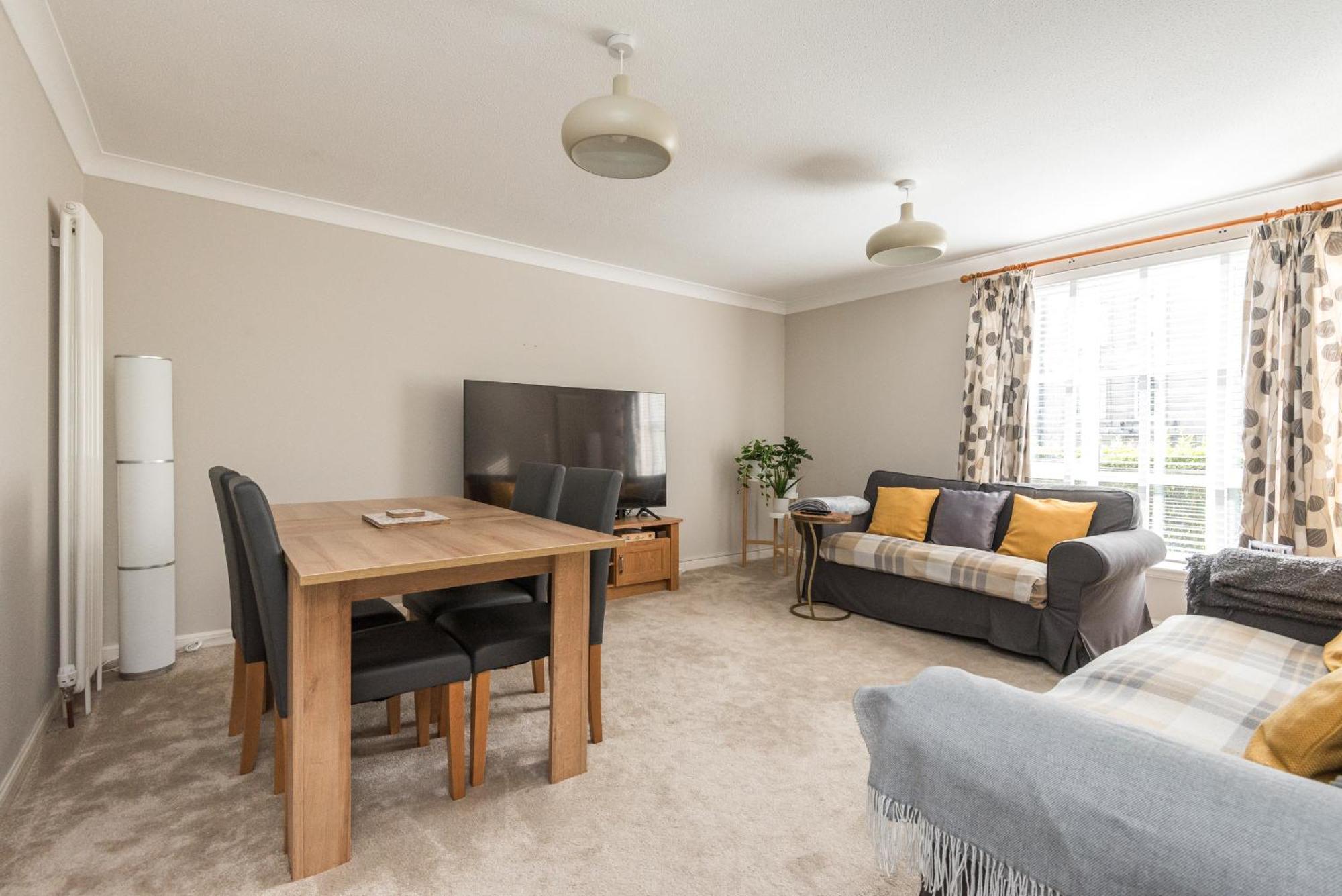 Roseburn Apartment, Edinburgh - 2 Bedrooms, Free Parking ภายนอก รูปภาพ